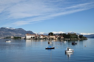 Fototapeta na wymiar Wintry impressions of the Isola Bella on Lake Maggiore, Italy