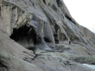 Entrée d'anciennes grottes sous-marines