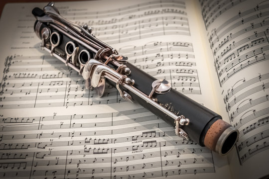 Partitura cl&aacute;sica y clarinete