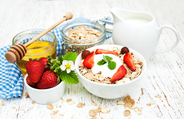 Muesli with strawberries