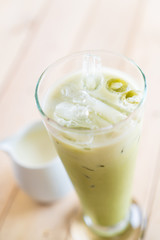 iced matcha latte