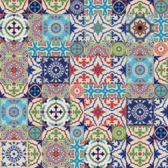 Foto op Plexiglas Marokkaanse tegels Mega Prachtig naadloos lappendekenpatroon van kleurrijke Marokkaanse tegels, ornamenten. Kan worden gebruikt voor behang, opvulpatronen, webpagina-achtergrond, oppervlaktestructuren.