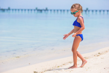 Little girl beach vacation