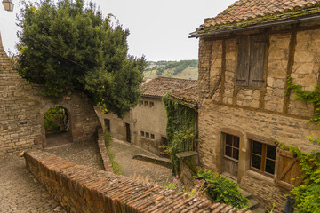 Fototapeta na wymiar Cordes-sur-Ciel, bastide et village médival du Tarn
