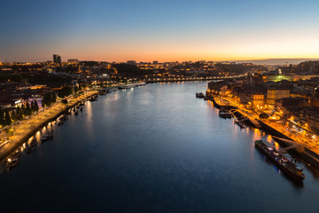 Fototapeta premium River of Douro at twilight