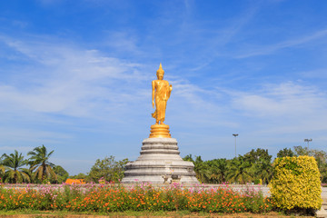 Fototapeta na wymiar buddha image with beauty sky