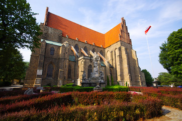 Basilica of the Holy Apostles Peter and Paul, Poland