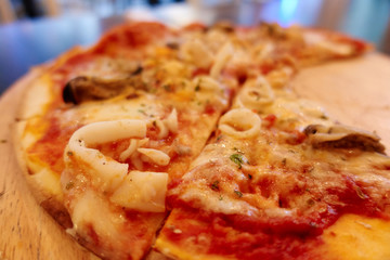 seafood pizza