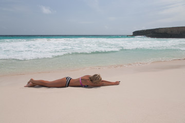 Fototapeta na wymiar bikini Girl Sea beach