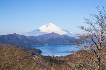 箱根峠付近から見た富士山