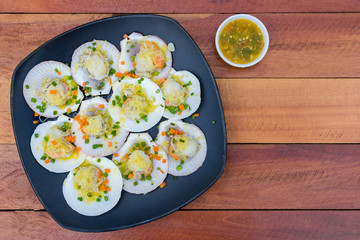 Baked scallops with butter