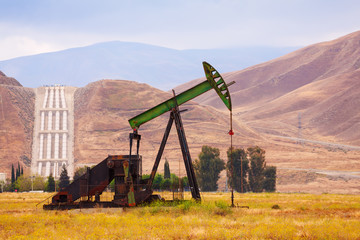 Fototapeta premium Process of oil production and transportation