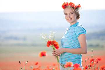 beautiful woman in a field 