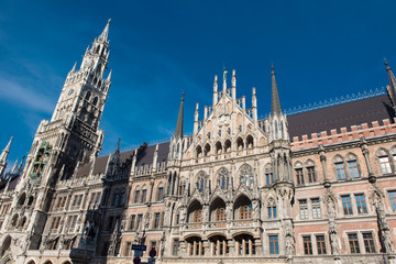 Fototapeta premium Detail of Munich town hall in the sunlight