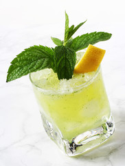 Fototapeta premium Lemon and mint drink