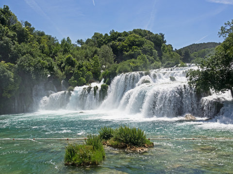 Wasserfall Skradinski Buk im Krka Nationalpark in Kroatien