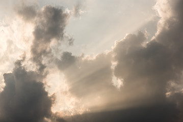 Obraz na płótnie Canvas Nice sun ray with clouds