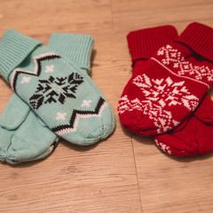 woolen mittens old fashioned isolated on background