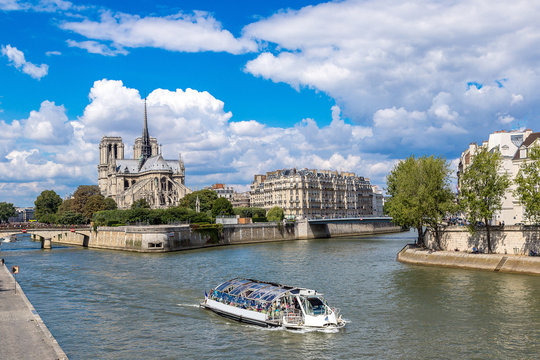 Seine and Notre Dame de Paris