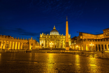 Fototapeta na wymiar Vatican at night
