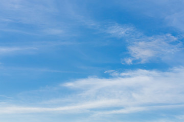 Obraz premium blue sky and white cloud, cloudy sky background