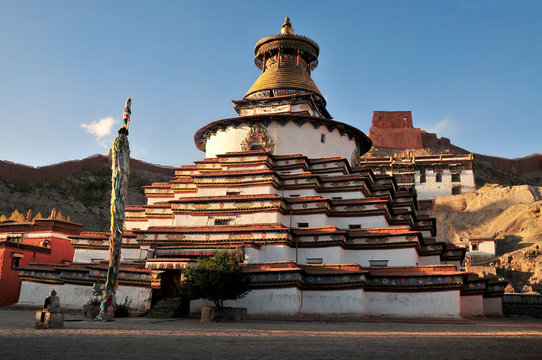 Tibetan Pelkor Chode monastery in the Gyantse town
