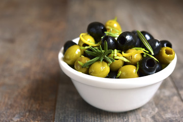 Organic olives .
