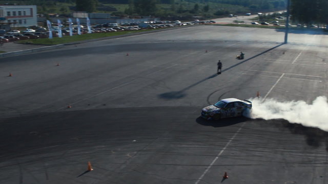 Racer is preparing to race Drift
