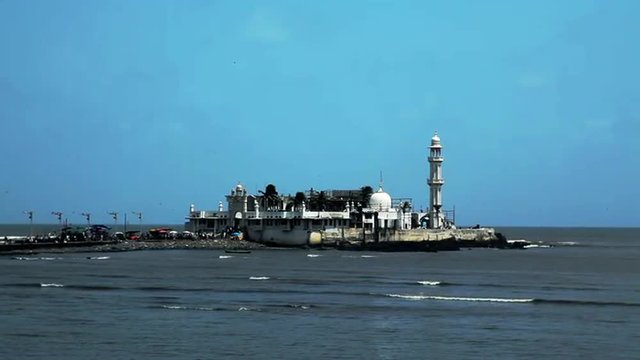 Zoom in shot of a mosque, Haji Ali Dargah, Worli, Mumbai, Maharashtra, India
