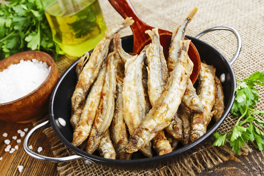 Fried fish capelin