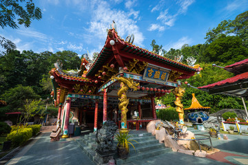 Obraz premium PERAK, MALAYSIA - 15TH JANUARY 2016; The ornate architecture at Fu Lin Kong Temple during Chinese New Year festive season in Pangkor island of Malaysia.