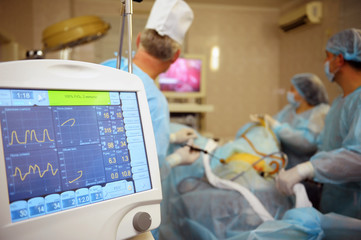 Surgeons follow the laparoscopic surgery