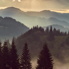 Obraz premium Sunrise in the mountains