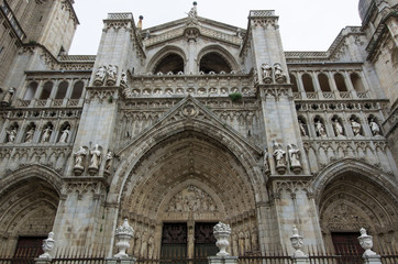 Fototapeta na wymiar Primate Cathedral of Saint Mary of Toledo 