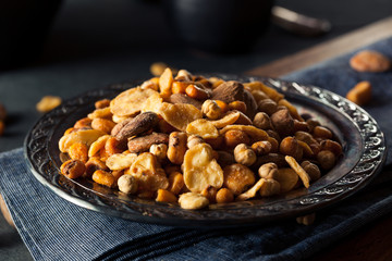 Salty Spanish Cocktail Nuts