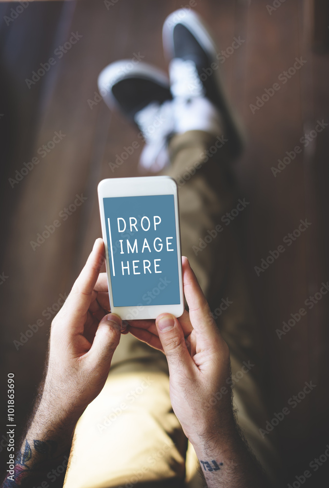 Aufkleber man using smartphone application technology concept
