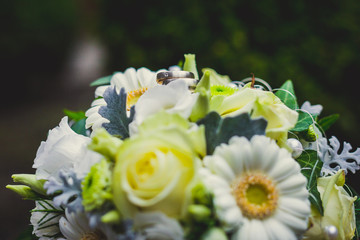 Hochzeitsstrauß / Blumenstrauß mit Eheringen