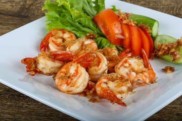 Grilled shrimps with garlic