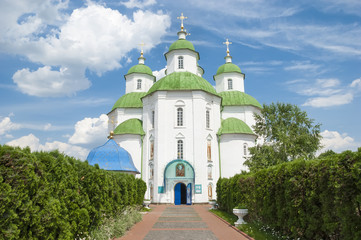 Fototapeta na wymiar Spaso-Preobrazhensky Cathedral, Priluki. Ukraine
