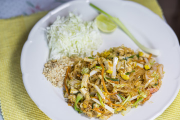 Pad Thai , Fried noodle with shrimp and tofu