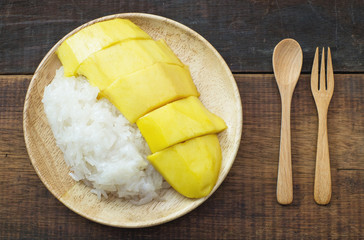 sticky rice and mango