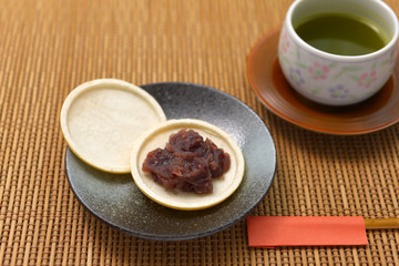 もなか　/サクサクもちもちの美味しい和菓子