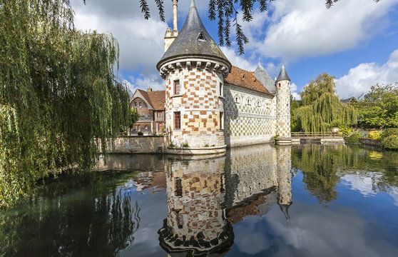 Saint-Germain-de-Livet Wasserschloss 7