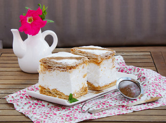 mille feuilles, milhojas, napoleon cake