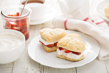 Strawbbery shortcakes with whipped cream