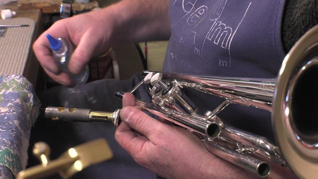 placing and testing of a piston from trumpet