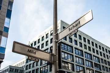 Fototapeta premium Schild 63 - Scharf