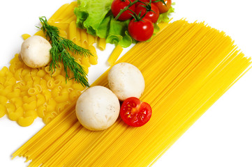 Spaghetti, cherry tomatoes,  mushrooms, lettuce  and dill