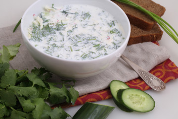 Okroshka on kefir with black bread