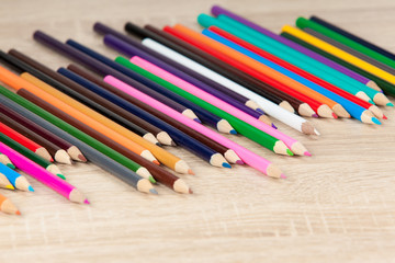 Obraz premium Color pencils. colored pencils on the wooden table